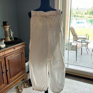 Pilcro joggers with draw string at the waist and ankle draw string